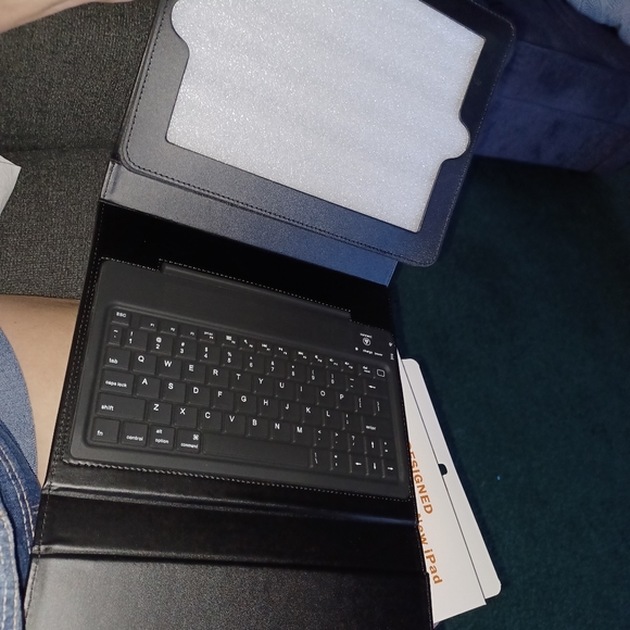 New bluetooth keyboard case speciially designed for ipad 1 ipad 2 - Picture 6 of 8